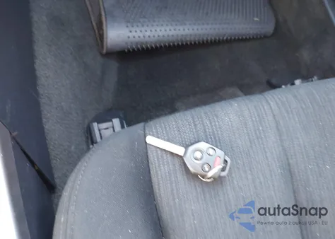 2013 Subaru Outback 2.5I Premium z USA, uszkodzony, nr VIN 4S4BRBCC7D3278460